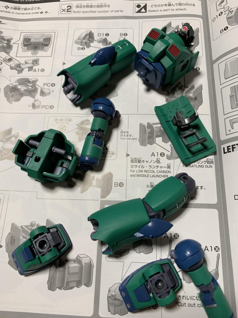 下地サフ無しのシタデルカラーとファレホの筆塗り全塗装に挑戦してみてみましたが、
やはりスプレー塗装とは質感が変わりますね。
塗装後は下記の手順で墨入れ前に塗膜保護としてスーパークリアーを吹いています。

光沢スーパークリアー
            ↓
墨入れ・デカール
            ↓
つや消しスーパークリアー