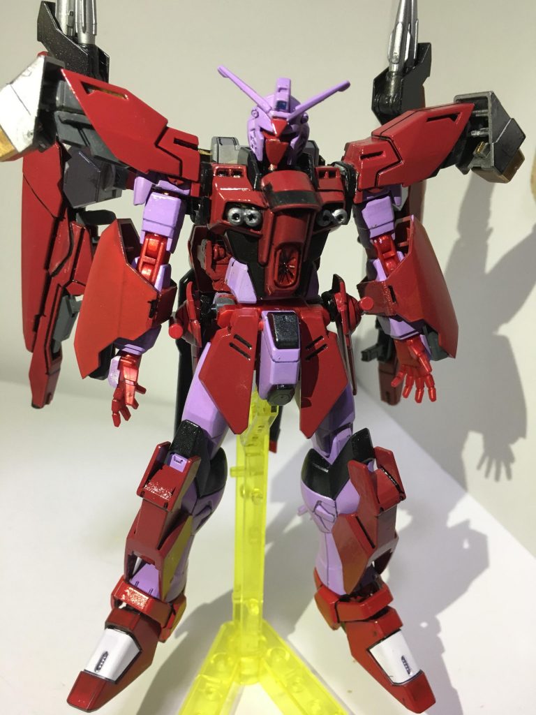 全体像。
胸にもバルカンを仕込んでみました。