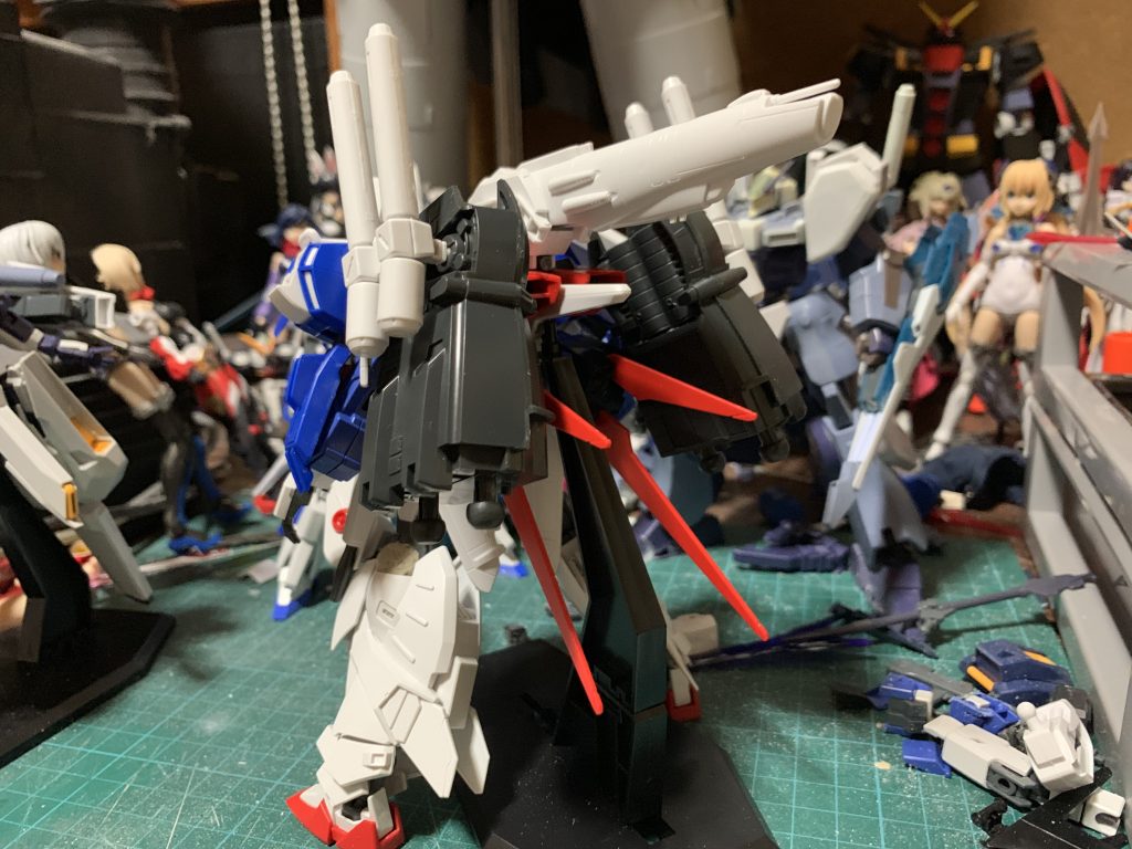 スタビライザーとブースターもエールストライカーに増設してます。