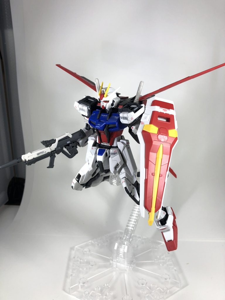 飛行するエールストライク