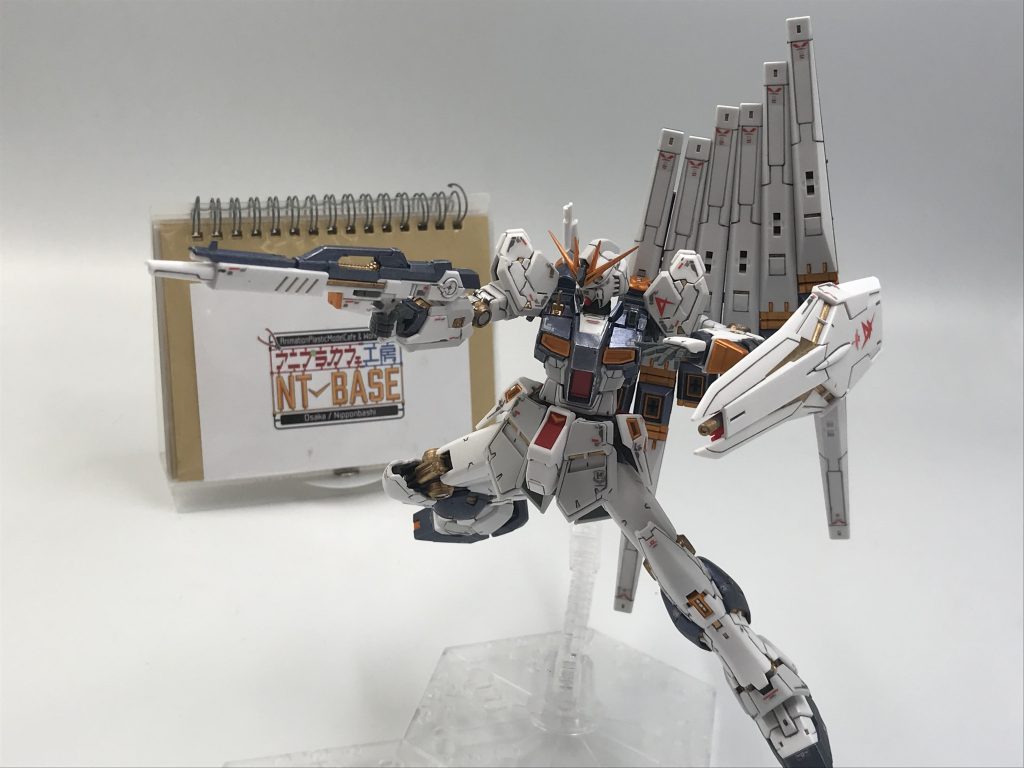 RG νガンダム–2枚目/制作者：指切り抜刀斎(デザインナイフ)