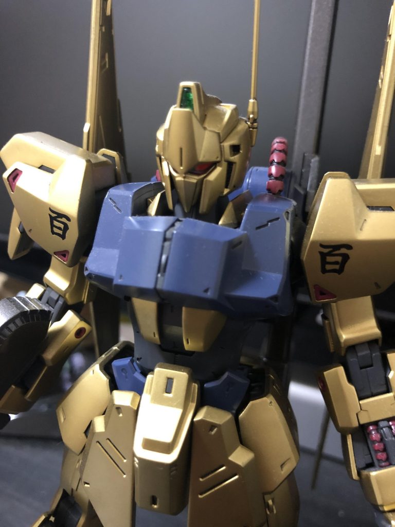 ツインアイは何回か塗り直し、結局オレンジに落ち着きました^^