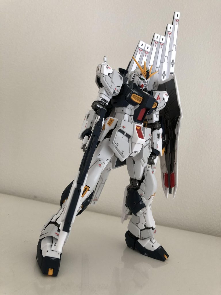 RG νガンダム–3枚目/制作者：デコポン