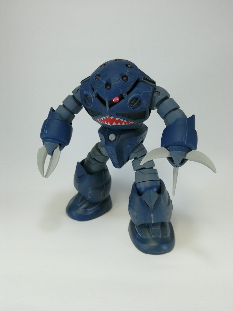 アメイジングをパージして普通のズゴックに
・・・と思ったらバックパック忘れてますね。
モノアイは磁石接続なので自由に動かせます