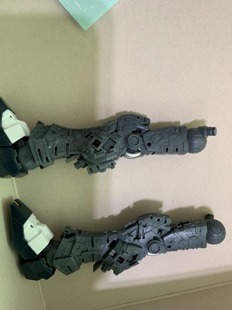 内部フレーム、これだけでもなかなかどうしてめっちゃカッコいい。