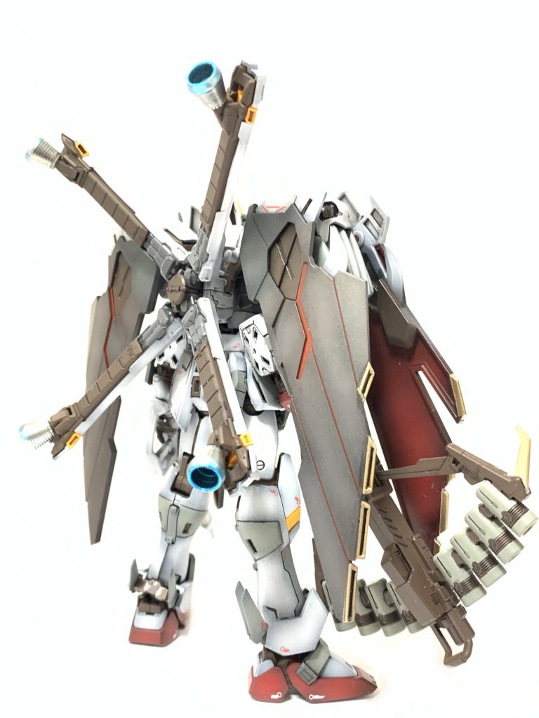 後ろ姿
バーニア内部はルーカスがトランジェントとの戦いで「フルモード」という特殊機能を使ってたのが印象的だったので、赤ではなく青で塗り分けてみました！