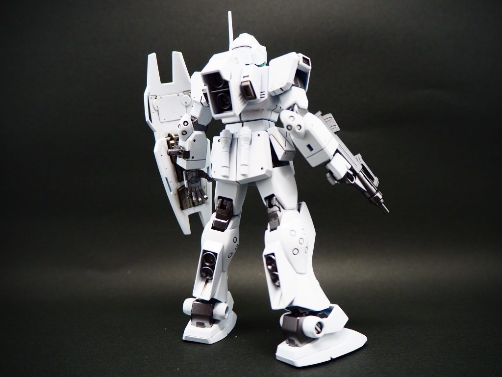 白色の挑戦–3枚目/制作者：ヤマクロス