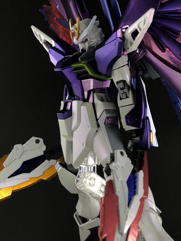 デスティニーガンダムエリンジウム。エリンジウムは8月28日の誕生花のひとつです。使用カラーはクレオス GXメタリックパープル/ヴァイオレット、同クリスタルカラー アメジストパープルなどです。