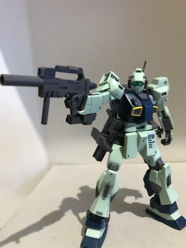 ビームライフル
全塗装後、ダークブルーにて2色塗装に変更、墨入れをしました