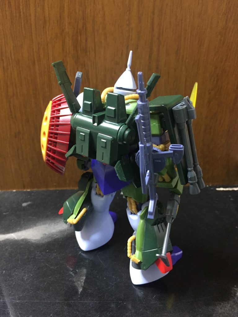 塗装前。
価格を安く抑えようとすると旧キットにならざる得ないですが、プロポーションが良かったり、この時代のパーツはこんなだったか!とか旧キットならではの楽しさがあるのでこの2000円企画を機会に是非とも色々な旧キットのガンプラを触って頂きたいと思います!
また今回の企画を作ってくれたGUNSTA管理人サン、並びに協力して頂いたベアゲートさんには多大な感謝を!本当色々お手数をお掛けしましたm(_ _)m
では、ここまでご覧頂きありがとうございます!!