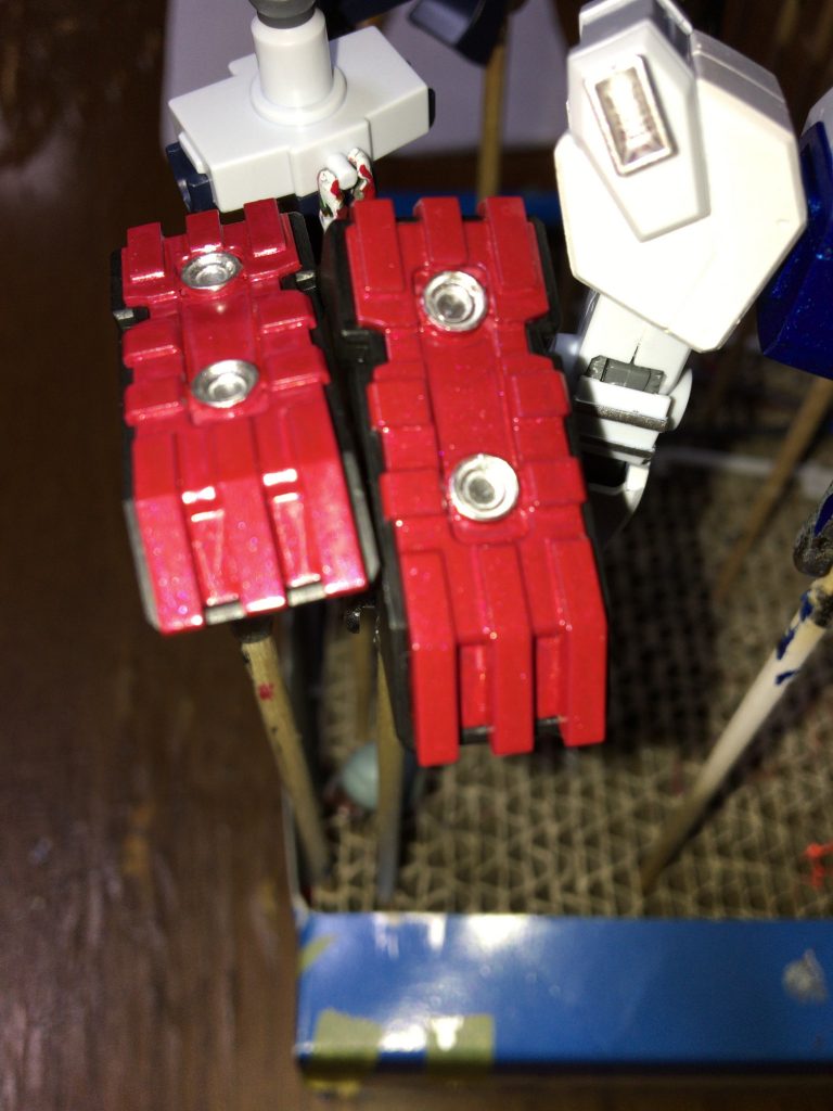 バーニアはシャインシルバーで塗ってみました