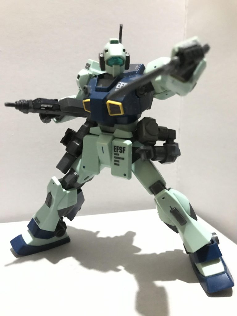 こちらは現兵装の見つかった武器で
マシンガン&ナイフ