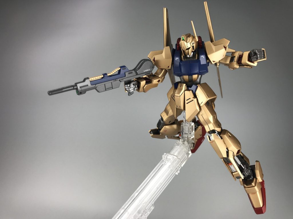 ポージングは苦手。
箱とか説明書にあるやつを真似てばっかです。