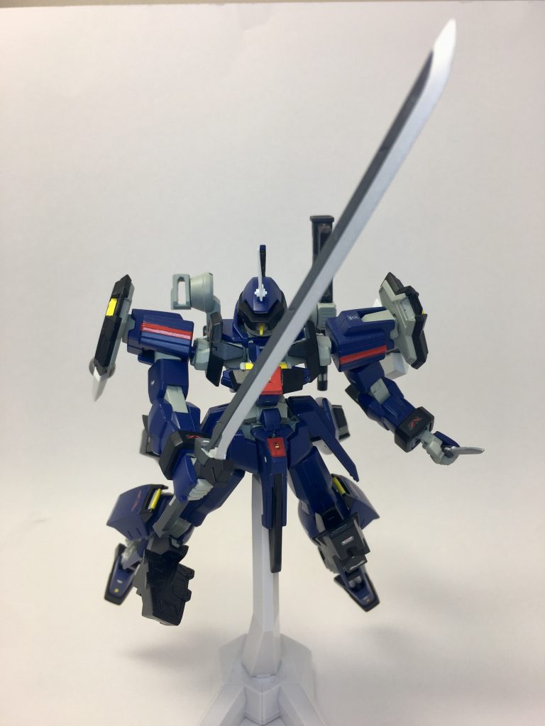 角度付き持ち手を使用したかったのですが、クリアランスミスでユルユルで上手く構えられず、結局普通の持ち手に…