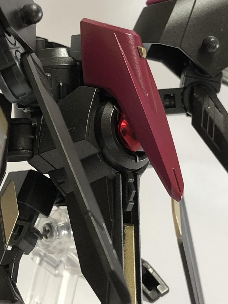 一応動力源の部分にバトルスピリッツの赤いコアを使ってコアドライブとしています。