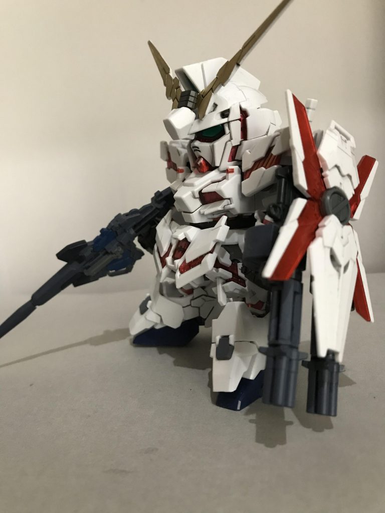 側面
ビームガトリング、ビームマグナムどちらも塗装
ビームマグナムはマガジン部分も色分けしました