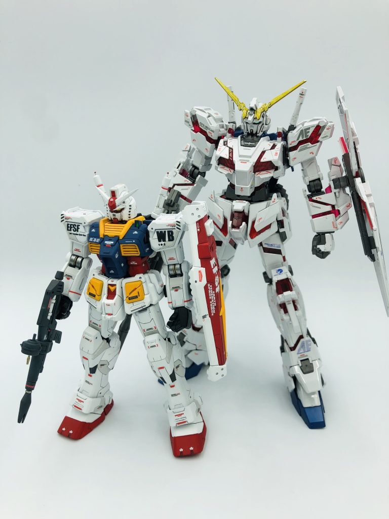 HGユニコーンとのサイズ比較です。