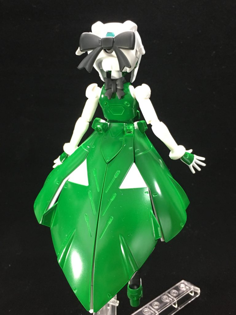 バックショットです。後ろ髪はモチーフに似せるために、プチッガイのリボンに変更しています。