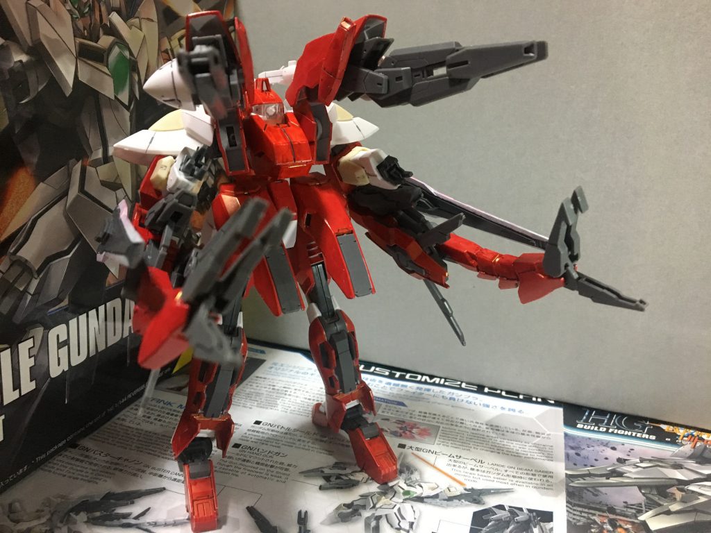 ↑キャノンモード(中距離戦対応モード)
キャノンモード及びタンクモードでの改造については上の頭部をリバーシブルガンダムのものから余剰パーツの一つであるリボーンズガンダムのものに変えました。