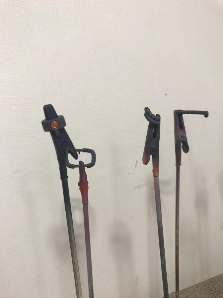 動力パイプやフレームは今回はタミヤのファントムグレーで塗装しました。