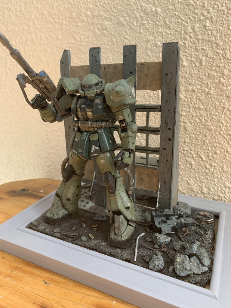 ザクⅡ 市街地戦–2枚目/制作者：さね