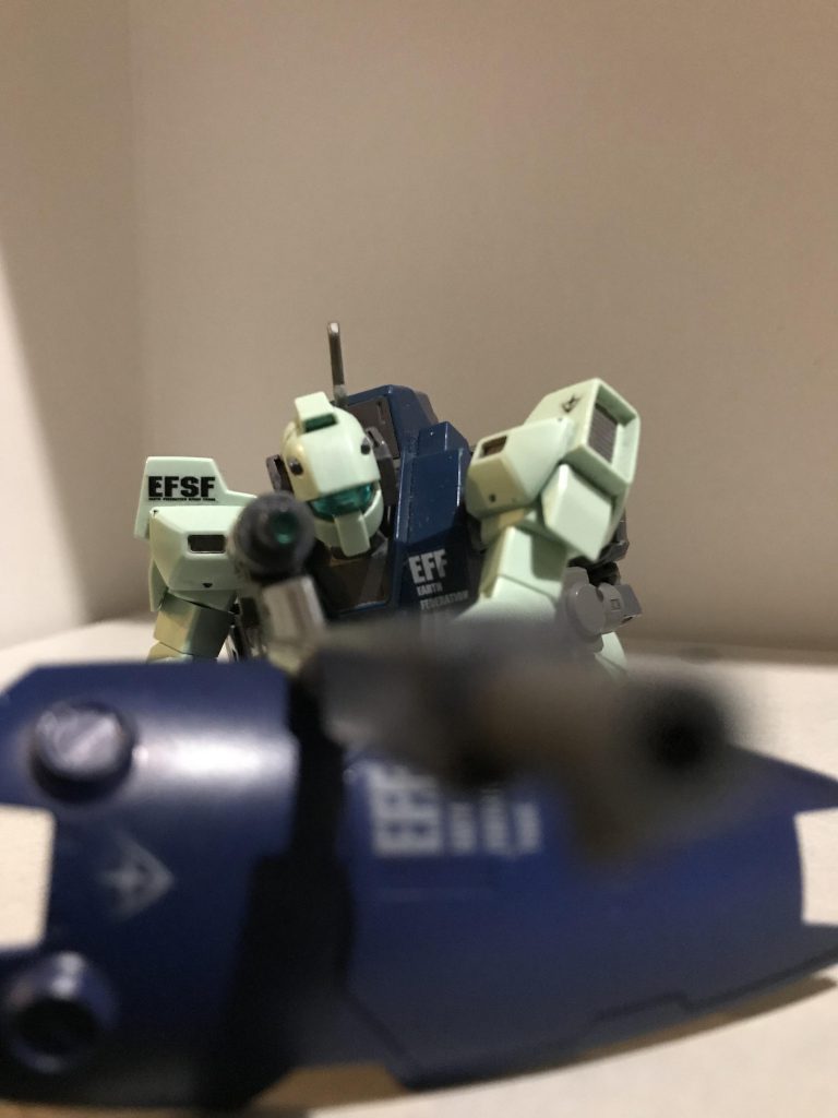 ビームランチャーは下部を砲身にセットする事でロングランチャーに
元々腹部や下半身の可動が優秀なネモ、狙撃姿勢っぽいポーズも取ることができます