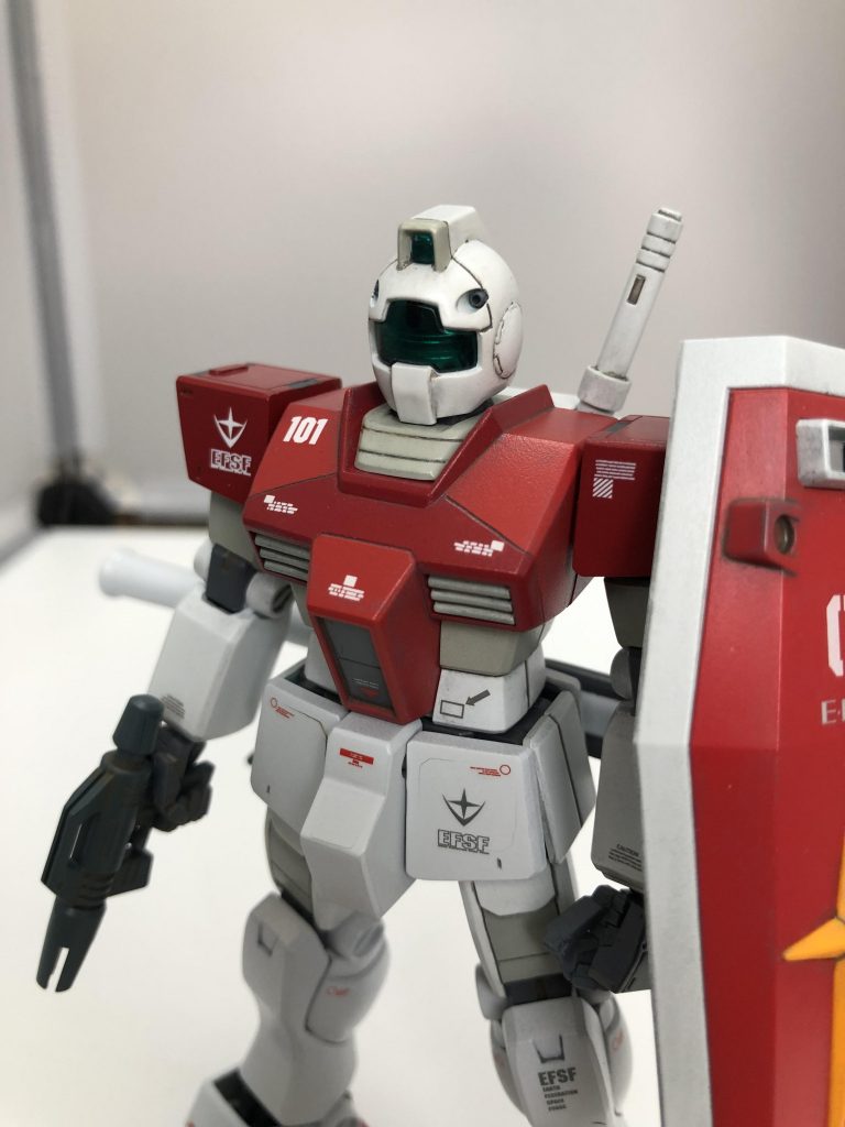 アップ

フロントスカートと足のパテ部がヒビ入ってしまってます。完成したらすぐに写真に収めることをお勧めします。