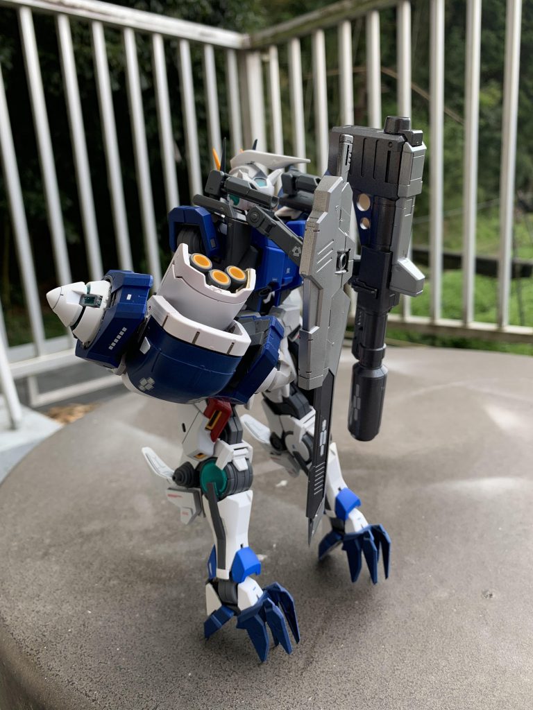 予備装備はアメージングレッドウォーリアの装備を使用しました。
銀とガンメタルで塗装。