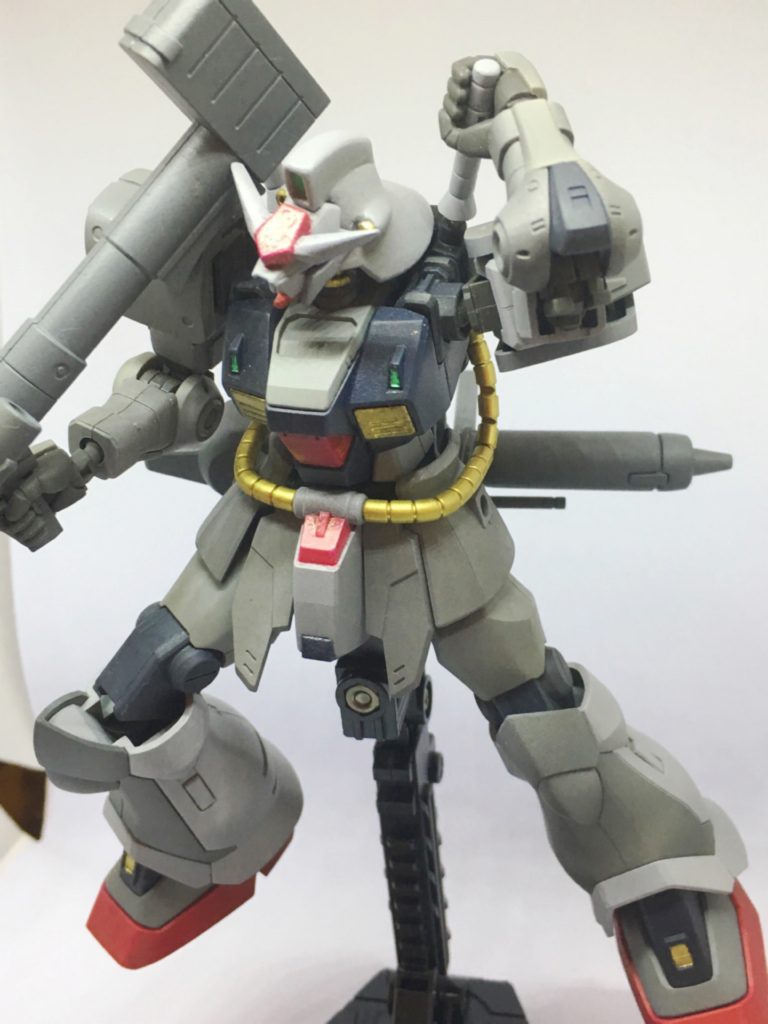腕はドム試作実験機を使用。ビームサーベルもちゃんと抜けます。