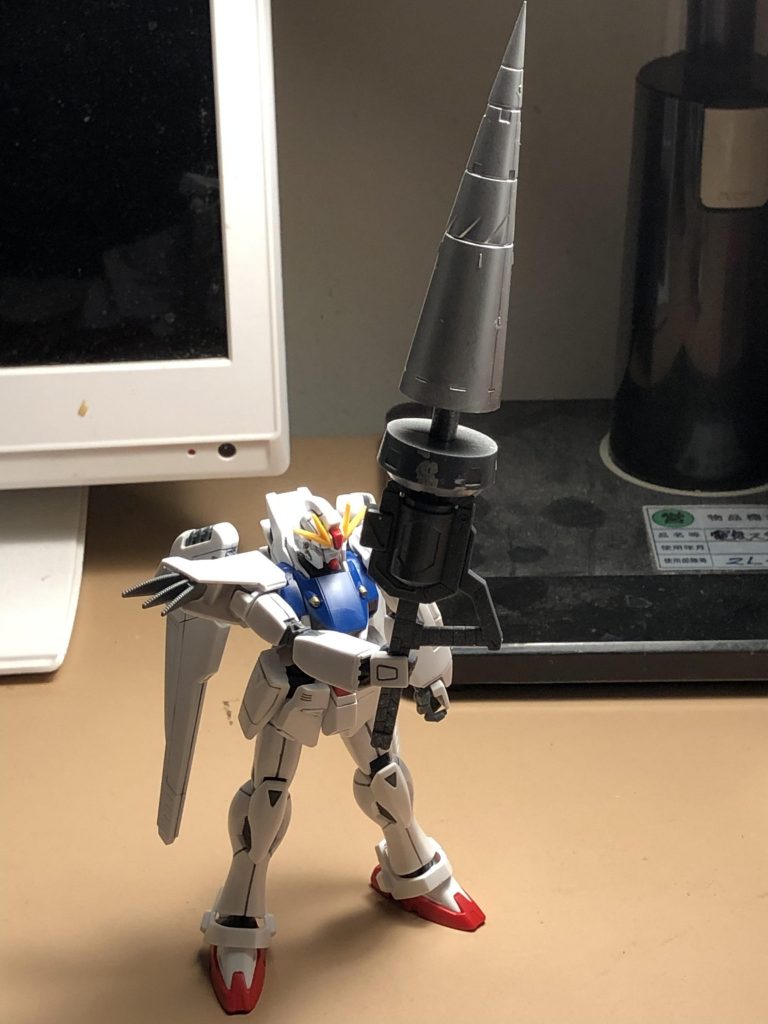 カスタムは簡単！F91に市販で販売されているプラモデルのランサーを装備させるだけ。
ラフレシアとの戦闘の後F91のパイロットであるシーブック・アノーは生還しましたが、搭乗していた機体は放置されました。
宇宙に漂うF91はクロスボーン・バンガードに回収されビギナ・ゼラなどその後のMS開発の基礎となりました。(妄想です)