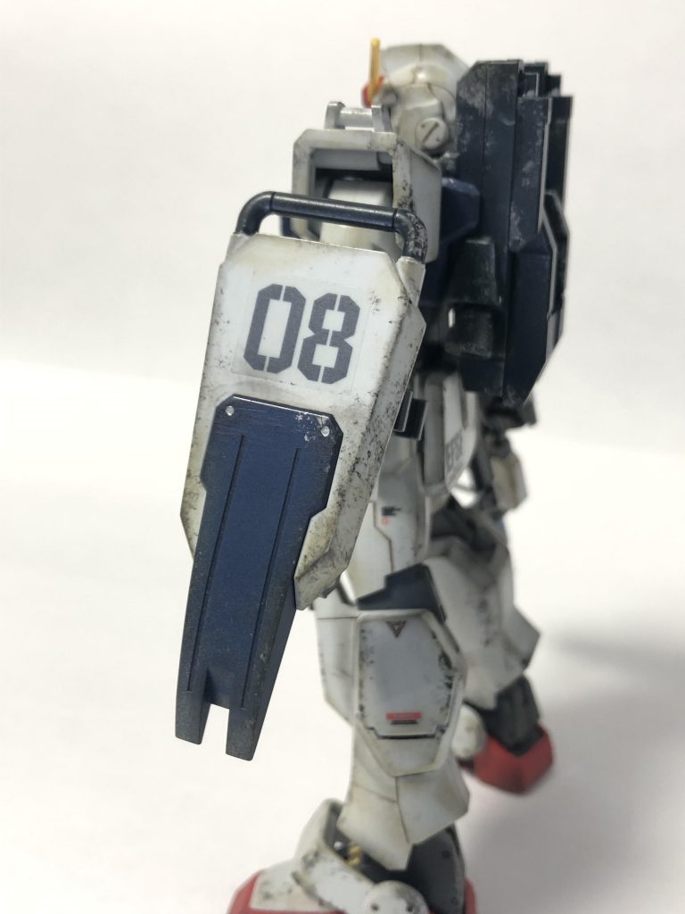 シールドも下部を強めに汚す