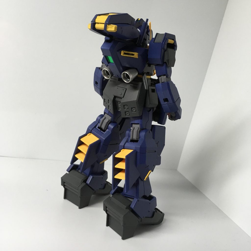 一部アクリジョン ベースカラーで筆塗りしてます。若干荒いですが...