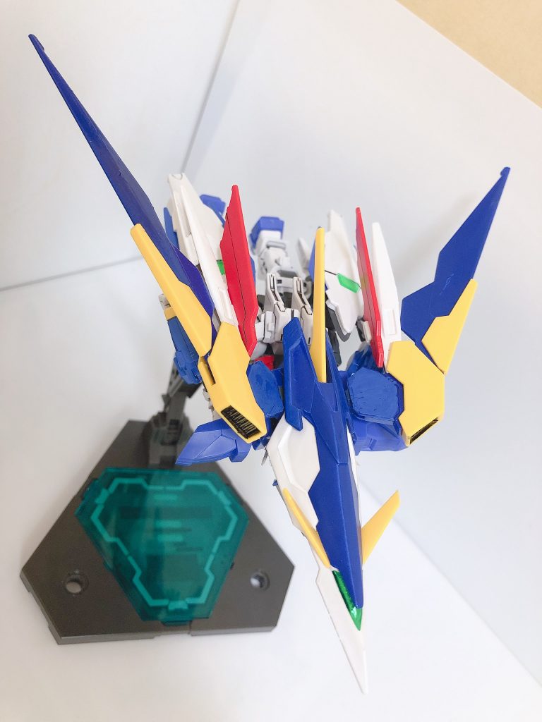 これが変形後の状態です
あっ武器持たせるの忘れてた…