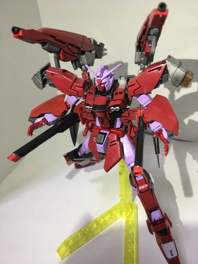 遠距離武器も装備。