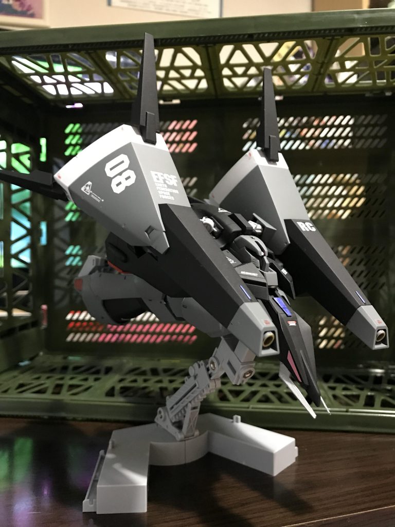 アスナ.ウィザード中尉♀20歳
機動9課マサキ.ハヤト少佐直属の部下でありパートナー。
グリプス戦役の末期、ティターンズの崩壊によりムラサメ研究所から保護された強化人間。
同じムラサメ研究所出身のマサキ.ハヤト少佐によりロンドベル治安維持遊撃部隊に迎えられ
メッサーラ.シュバルツ搭乗している。