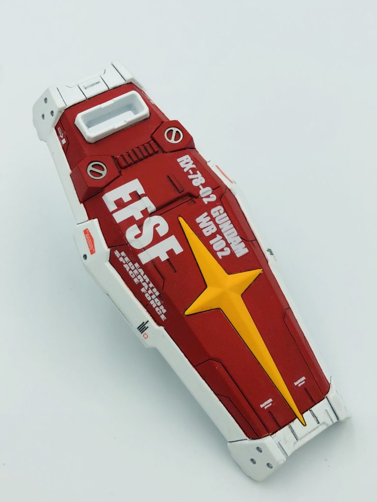 シールドのデカールは一部オリジナルのテプラデカールの二枚重ね貼りです。