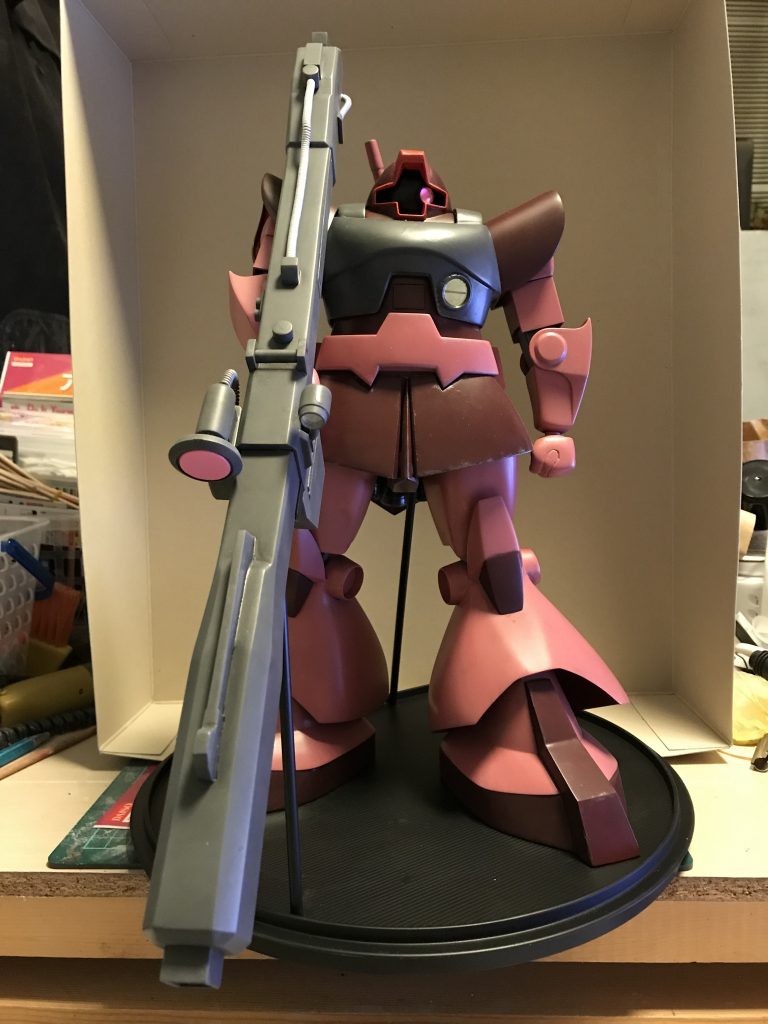 モノアイをカットして内部を簡単に作ってレンズは両目テープで好きな位置にできるようにしてます。