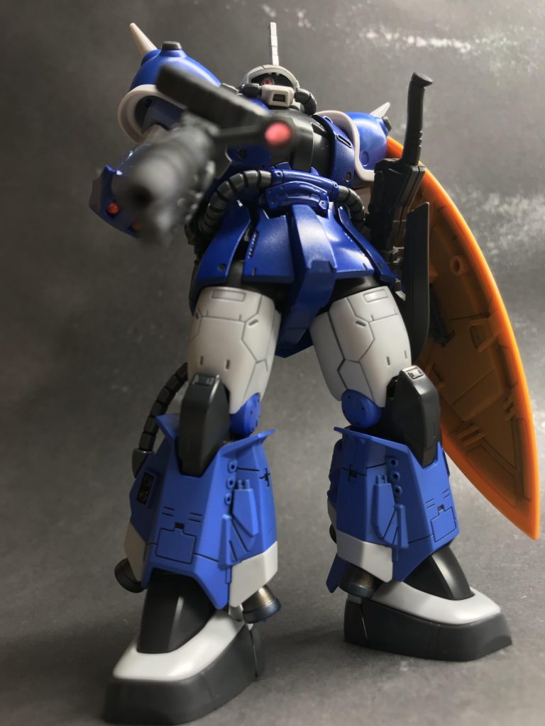 ザクマシンガン&ゲルググシールド
本来の持ち主ではない機体が別の機体のシールドを使ってるのが好き(ゲラートザクとか)なのでゲルググのシールドを持って来ました。