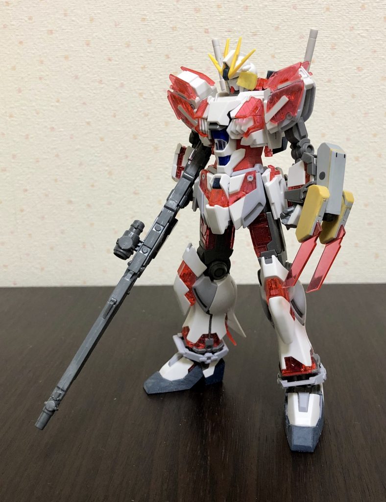 塗装前。
左腕ガントレットはプラ板による自作。
爪部分はナラティブのシールドのクリアパーツを加工した物です。