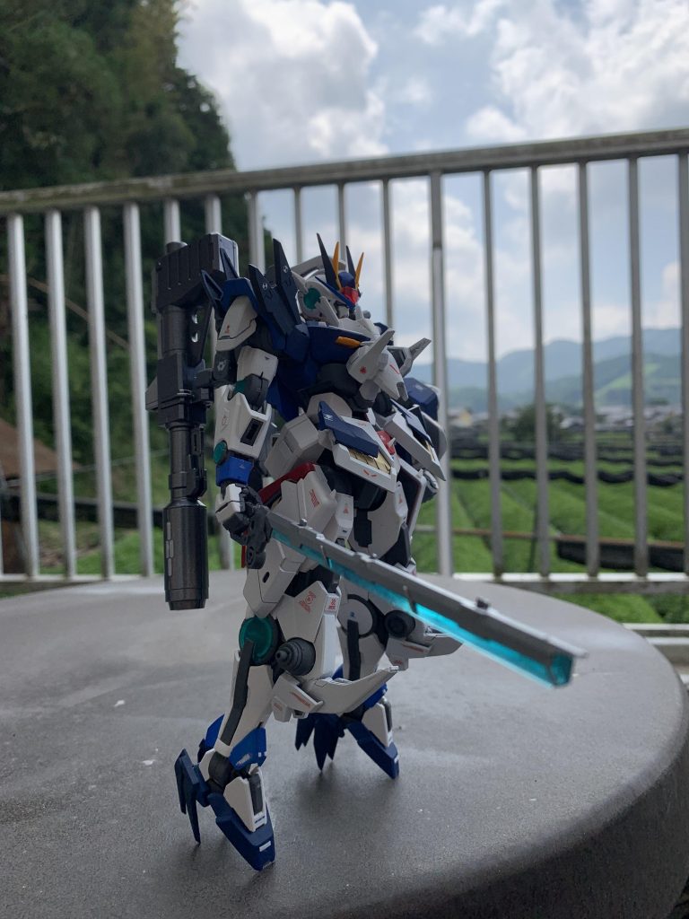 主力武器の刀はFAのものを使用。
シンプルがよかったので塗装以外はそのまま。