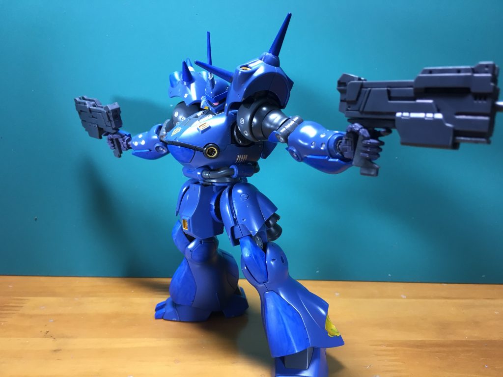 　元々左右の銃持ち手は付属していたのですが、親指付け根のピンが破損したのでビルダーズパーツHDのものを使っています。