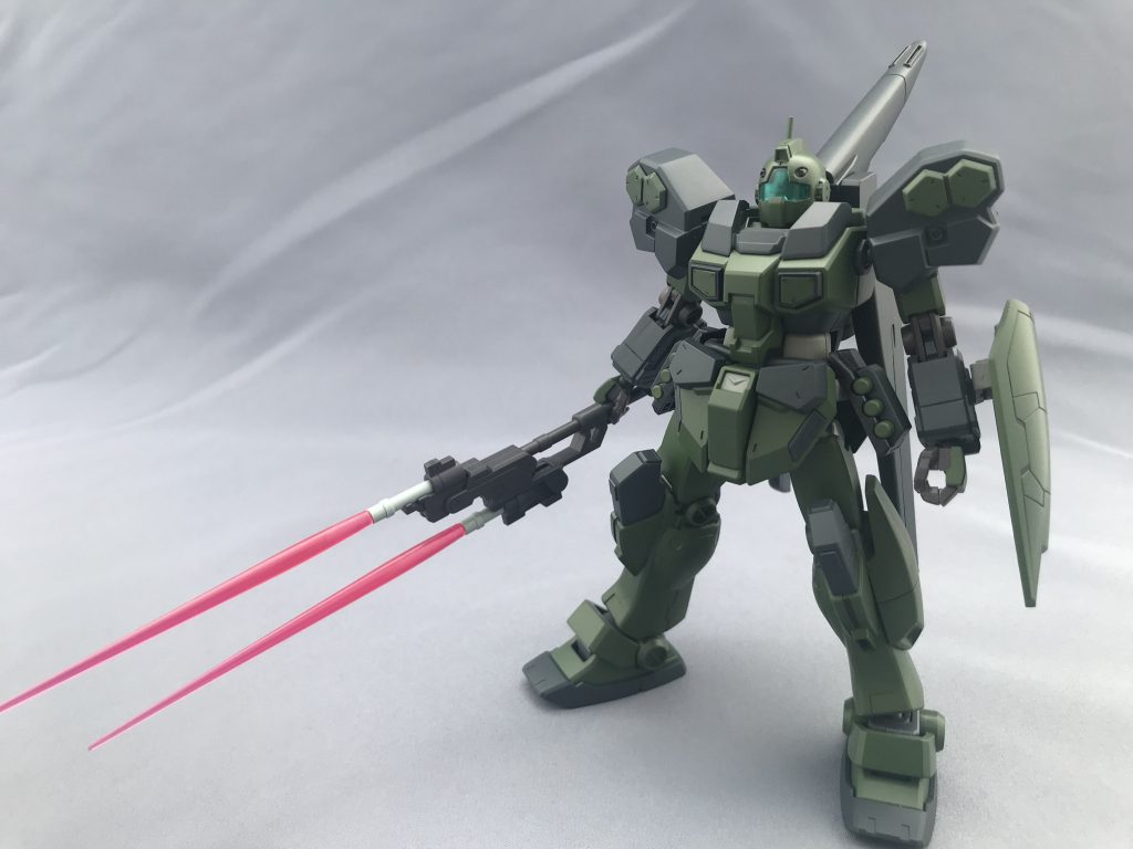 頭部はジムⅡ、胸+肩+腰はジェスタキャノン。