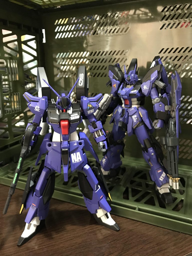 エステル少尉のパーソナルカラーは本来なら赤だったが、マサキ少尉がウィザードに乗り換えだことにより
マサキ少尉の乗機であったライトニング5号機に乗ることになりカラーリングを変えることなくお揃いのものにした
という妄想であります✨