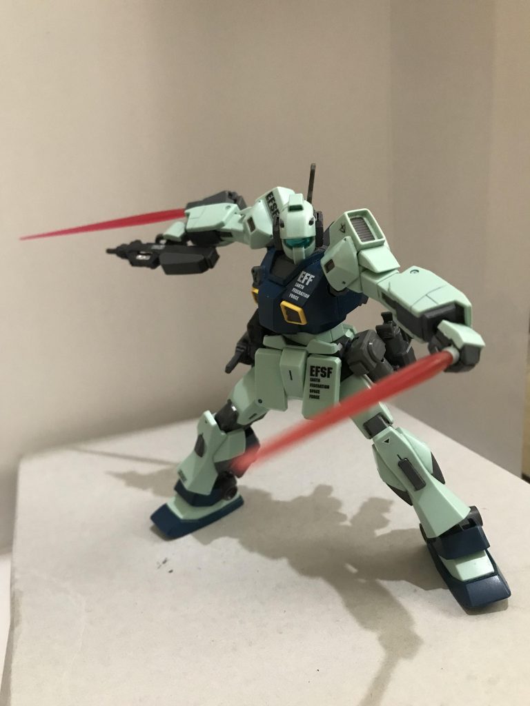 ビームサーベルポッドとビームサーベルで二刀流

サーベルポッドにも旧来のHGサーベルエフェクトをつけられます