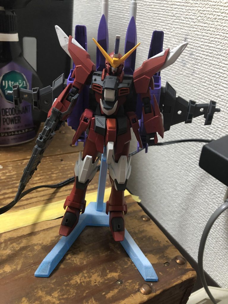 ファトゥムは背中を3ミリに改造ほかのガンダムにも接続できるようにしました