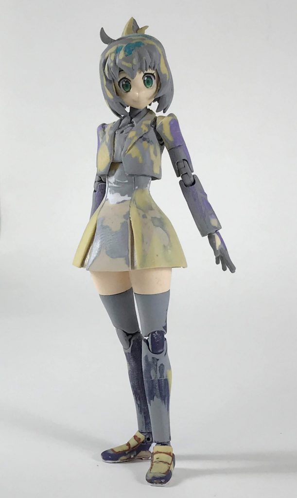 仕上げサフ前モモカ。