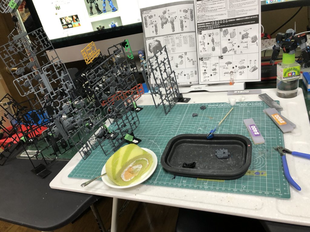 ロールケーキうまかったです　 (^p^）