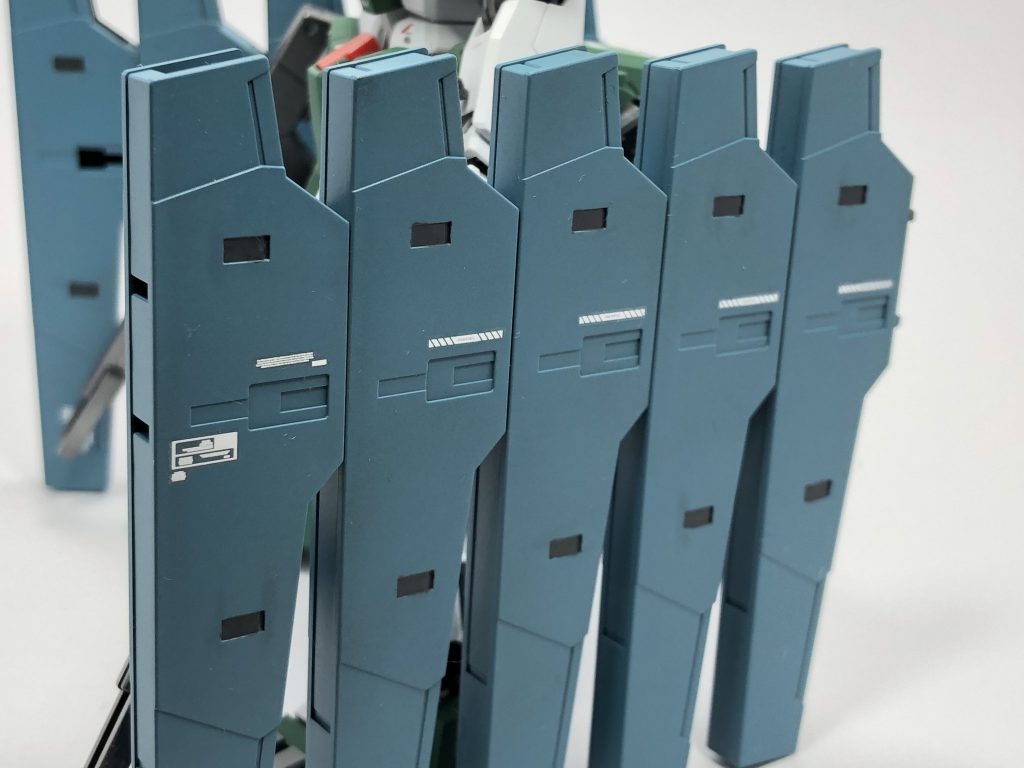 ‪HG ガンダムサバーニャ–2枚目/制作者：デコポン