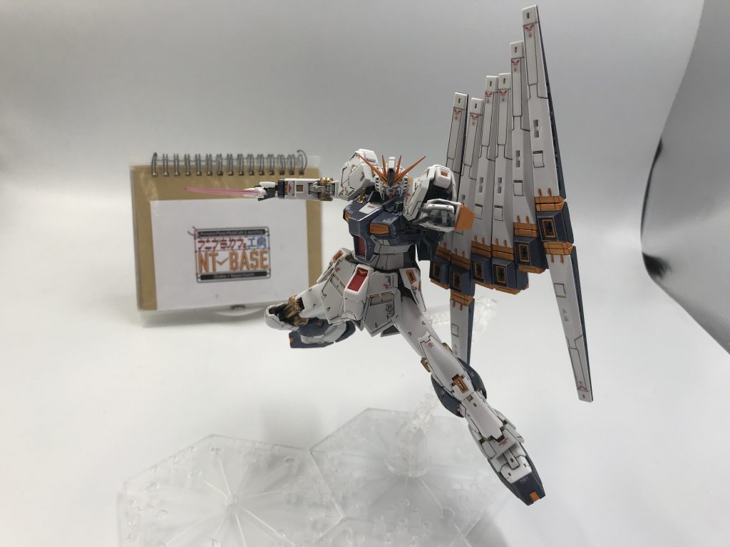 RG νガンダム–3枚目/制作者：指切り抜刀斎(デザインナイフ)