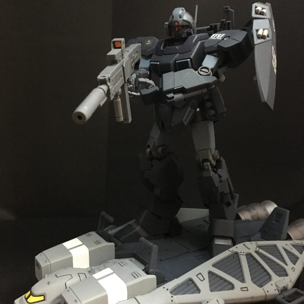 まだジェガンがないので、ジェシスタを乗せてみました。